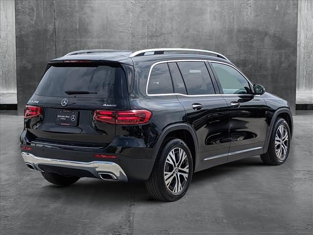 2024 Mercedes-Benz GLB 250