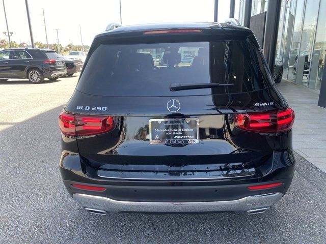 2024 Mercedes-Benz GLB 250