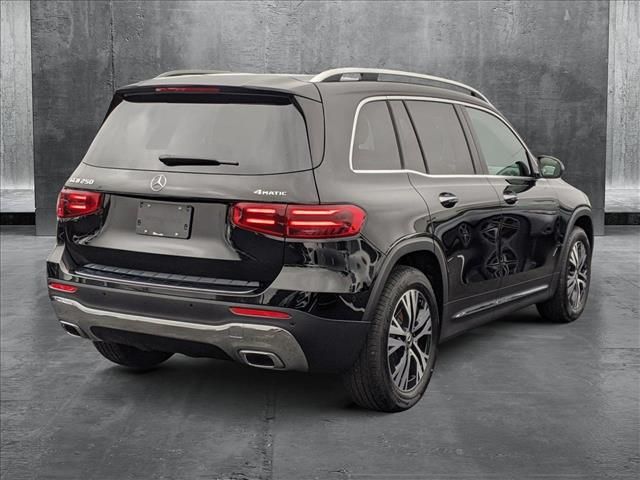 2024 Mercedes-Benz GLB 250