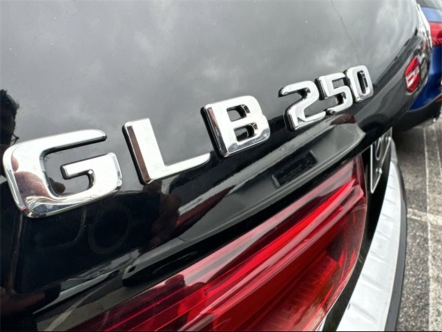 2024 Mercedes-Benz GLB 250