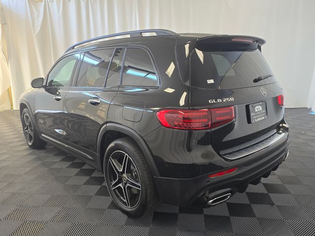 2024 Mercedes-Benz GLB 250