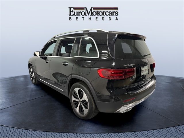 2024 Mercedes-Benz GLB 250