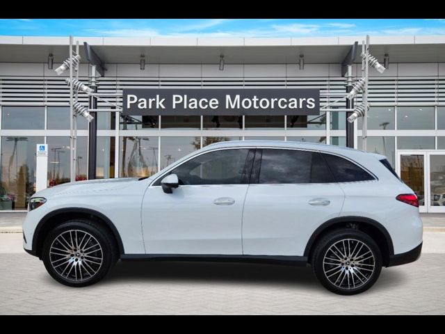 2024 Mercedes-Benz GLC 300