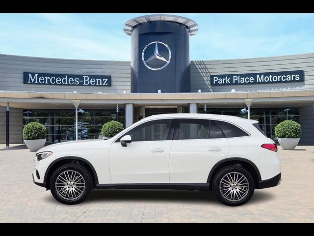 2024 Mercedes-Benz GLC 300