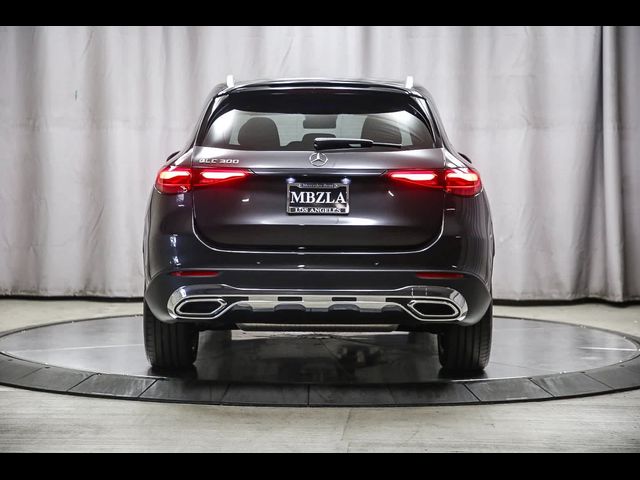 2024 Mercedes-Benz GLC 300