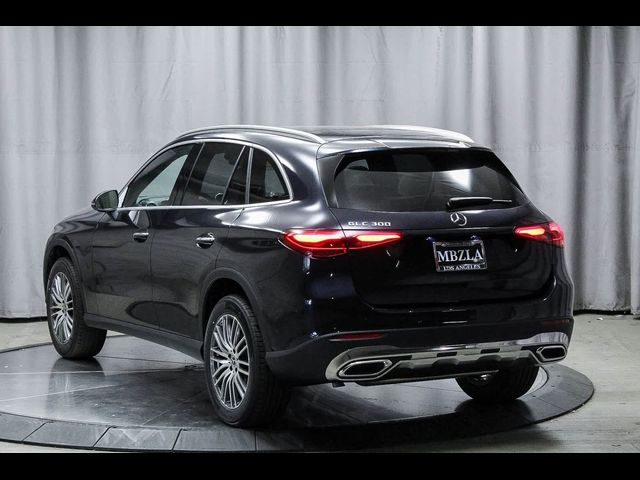 2024 Mercedes-Benz GLC 300