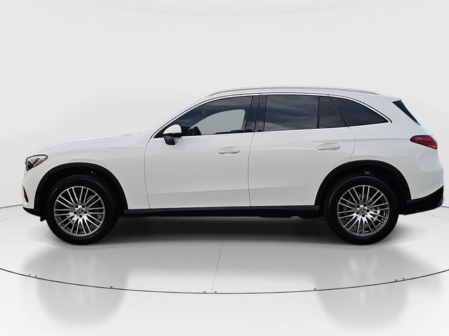 2024 Mercedes-Benz GLC 300