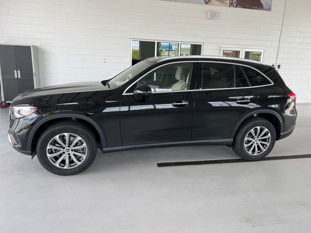 2024 Mercedes-Benz GLC 300