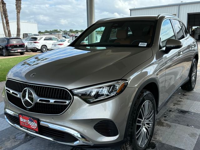 2024 Mercedes-Benz GLC 300