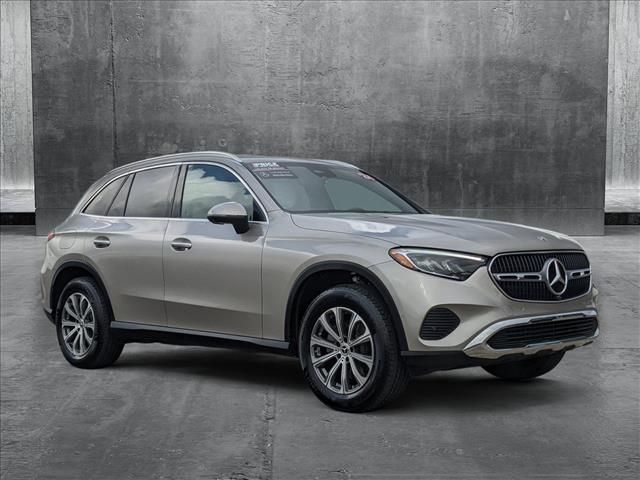 2024 Mercedes-Benz GLC 300