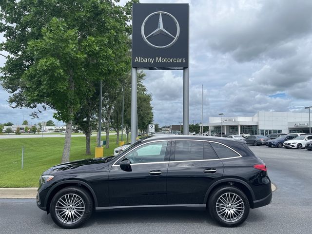 2024 Mercedes-Benz GLC 300