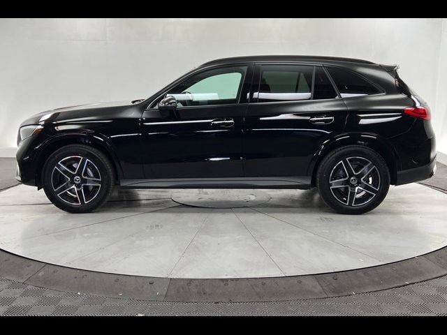 2024 Mercedes-Benz GLC 300