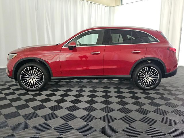 2024 Mercedes-Benz GLC 300