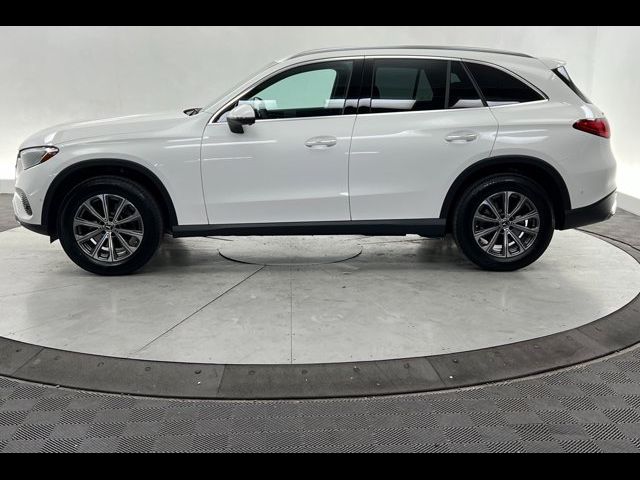 2024 Mercedes-Benz GLC 300