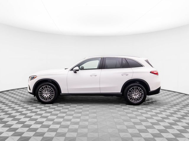 2024 Mercedes-Benz GLC 300