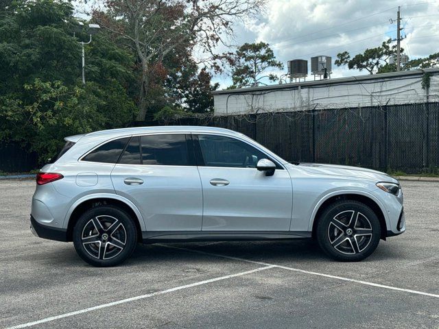 2024 Mercedes-Benz GLC 300