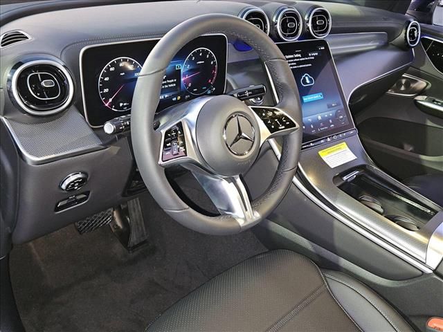 2024 Mercedes-Benz GLC 300