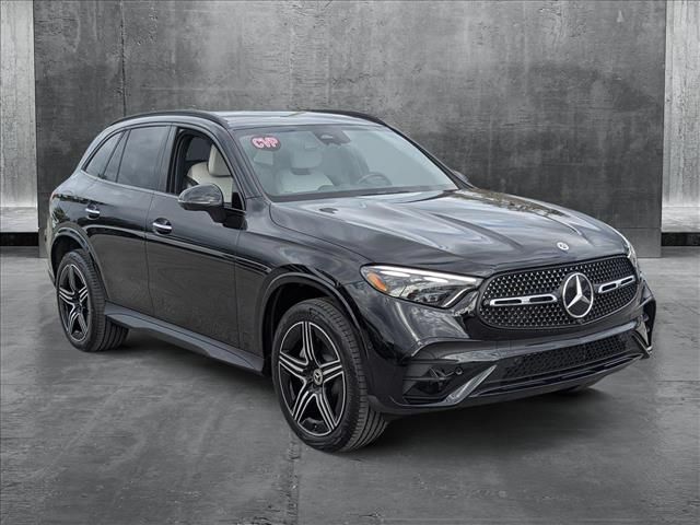 2024 Mercedes-Benz GLC 300