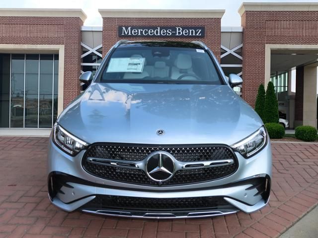 2024 Mercedes-Benz GLC 300