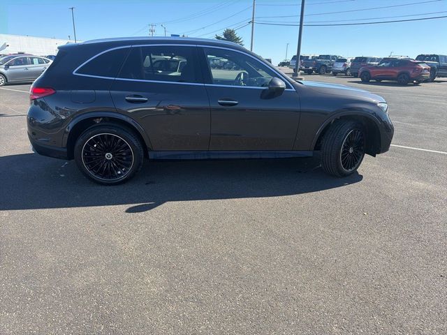 2024 Mercedes-Benz GLC 300