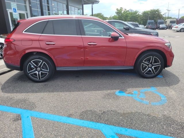 2024 Mercedes-Benz GLC 300