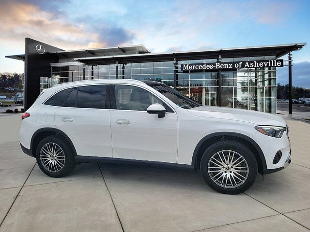 2024 Mercedes-Benz GLC 300