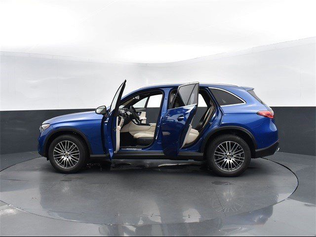 2024 Mercedes-Benz GLC 300