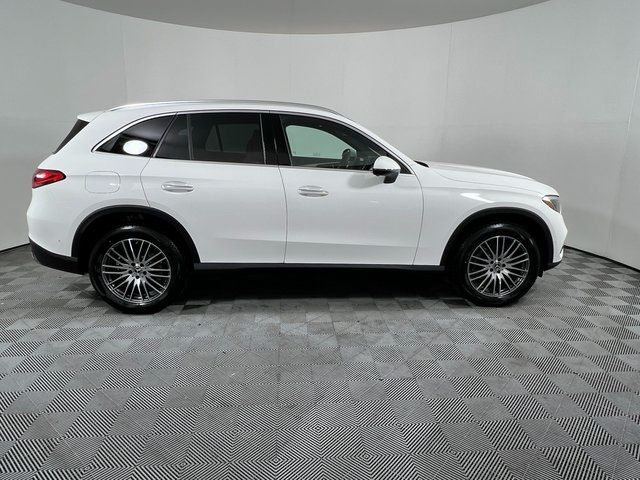 2024 Mercedes-Benz GLC 300