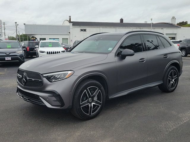 2024 Mercedes-Benz GLC 300