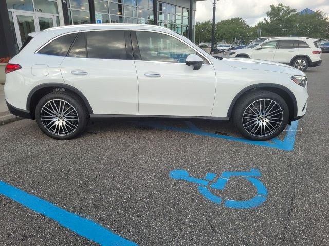 2024 Mercedes-Benz GLC 300