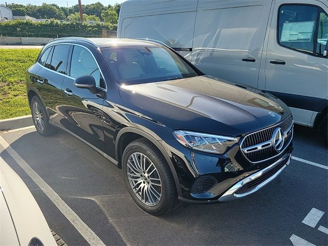 2024 Mercedes-Benz GLC 300