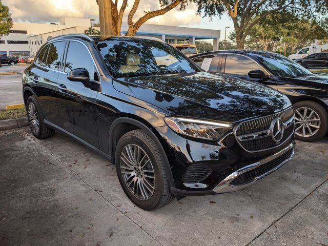 2024 Mercedes-Benz GLC 300