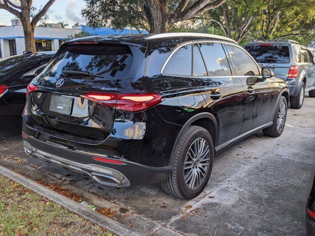 2024 Mercedes-Benz GLC 300