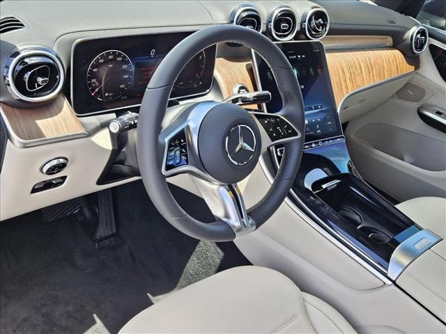 2024 Mercedes-Benz GLC 300