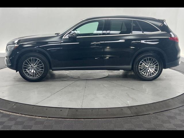 2024 Mercedes-Benz GLC 300