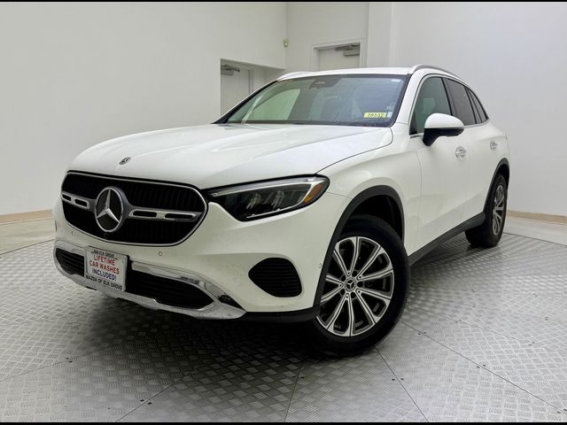 2024 Mercedes-Benz GLC 300