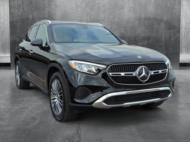 2024 Mercedes-Benz GLC 300