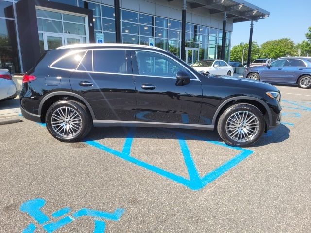 2024 Mercedes-Benz GLC 300