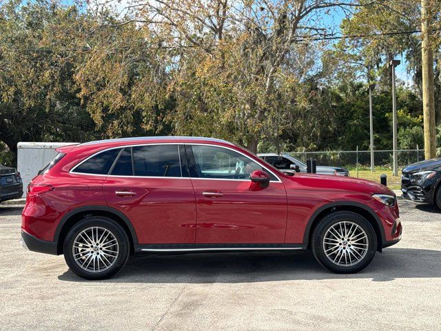 2024 Mercedes-Benz GLC 300