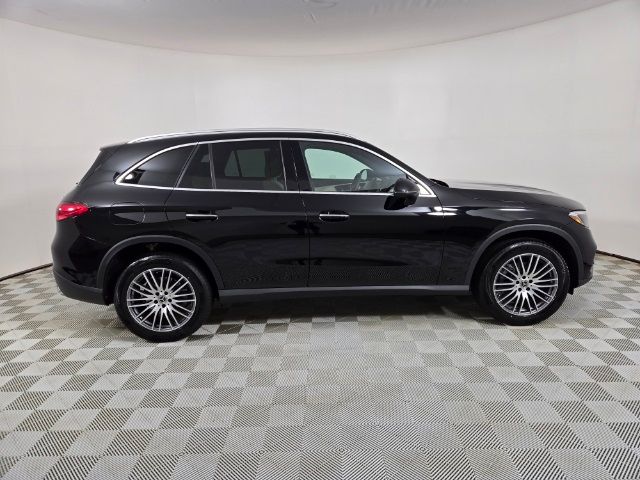 2024 Mercedes-Benz GLC 300