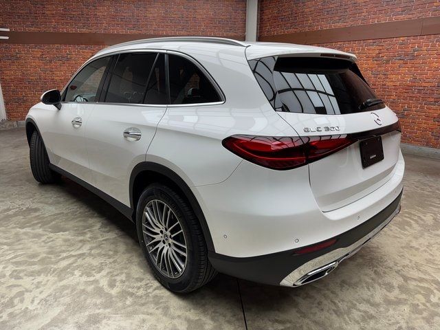 2024 Mercedes-Benz GLC 300