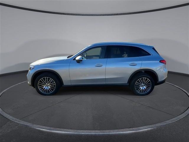 2024 Mercedes-Benz GLC 300