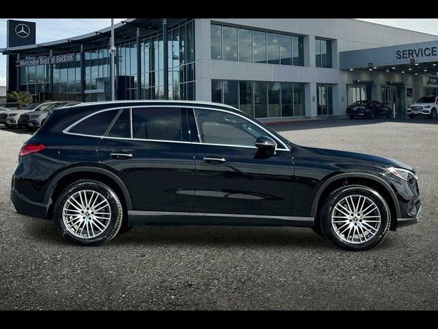 2024 Mercedes-Benz GLC 300