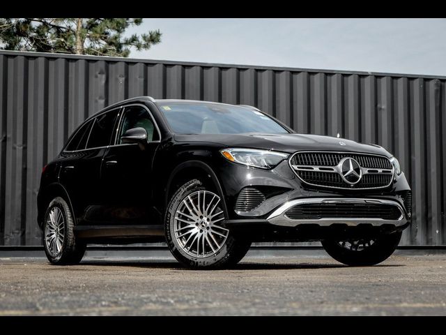 2024 Mercedes-Benz GLC 300