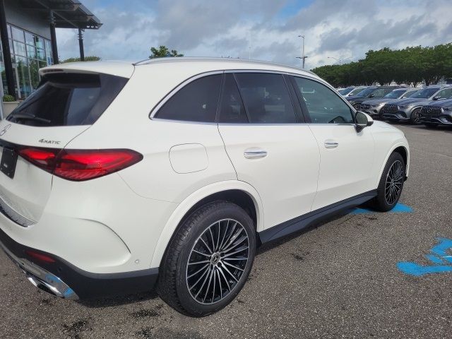 2024 Mercedes-Benz GLC 300