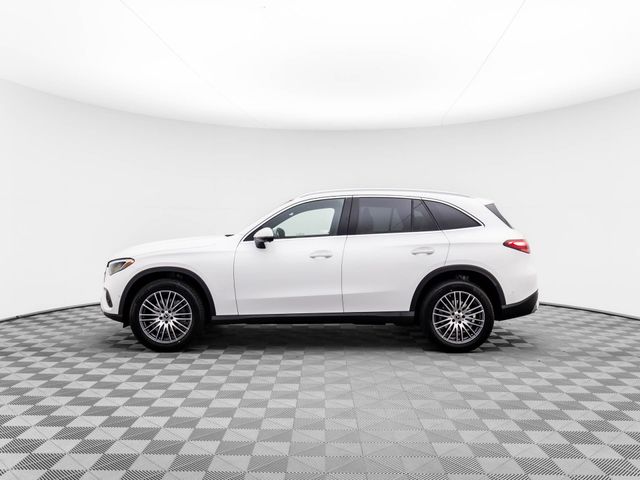 2024 Mercedes-Benz GLC 300