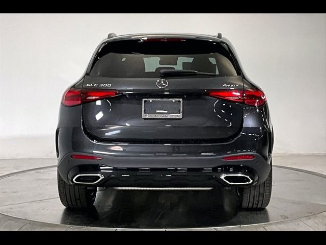 2024 Mercedes-Benz GLC 300