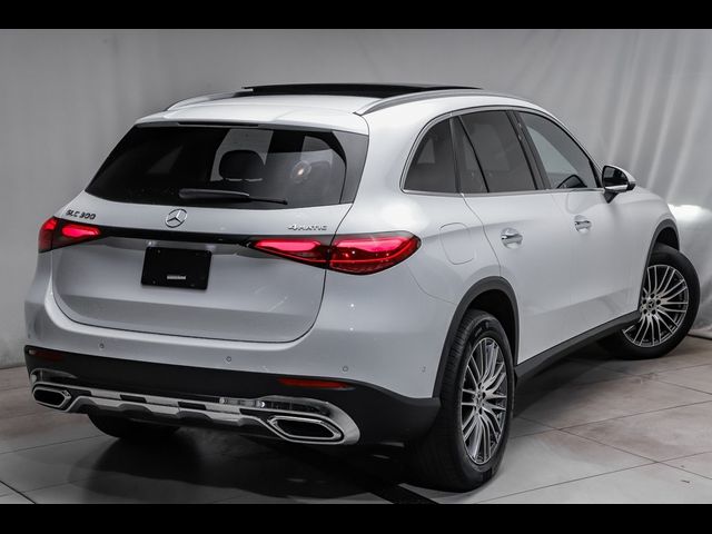 2024 Mercedes-Benz GLC 300