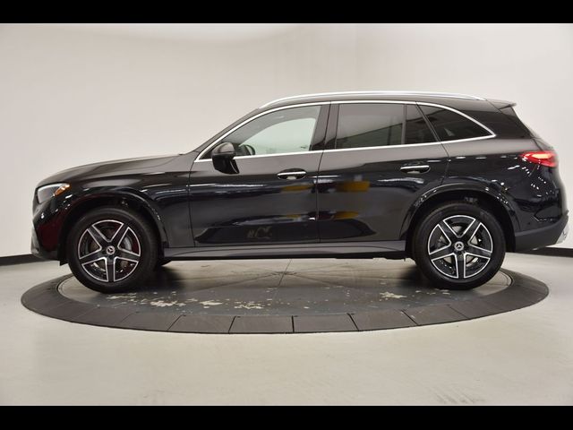 2024 Mercedes-Benz GLC 300