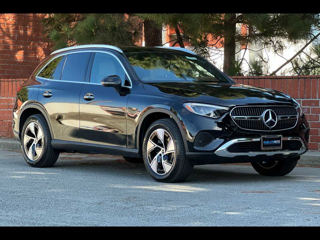 2024 Mercedes-Benz GLC 300